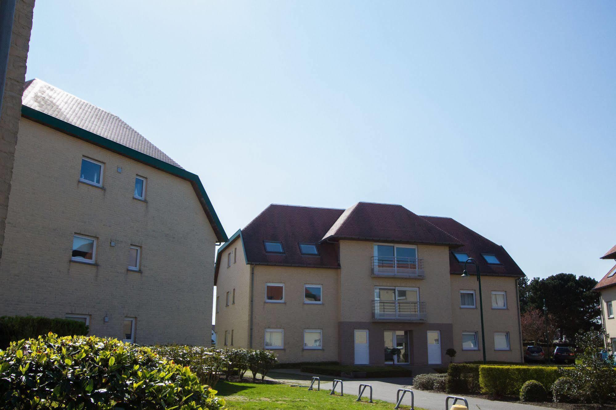 Holiday Suites De Haan Luaran gambar